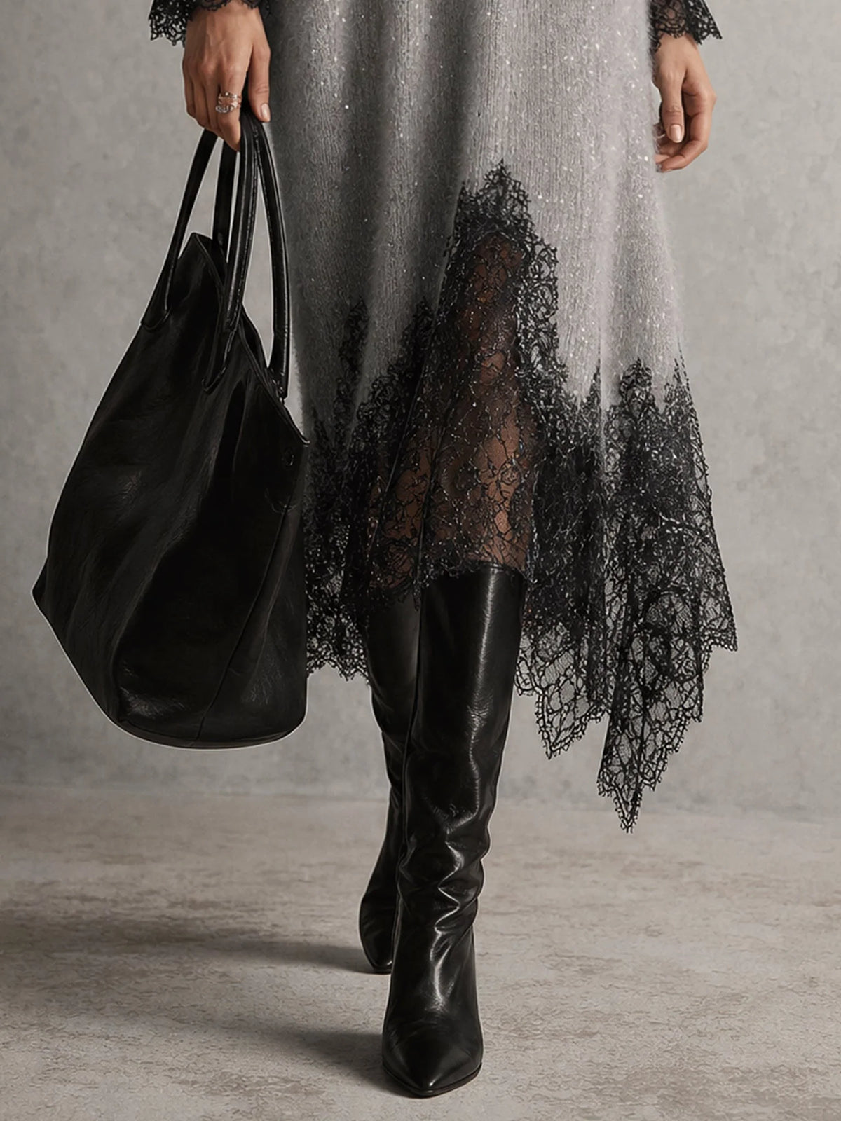 Vestido midi gris de punto con bajo de encaje