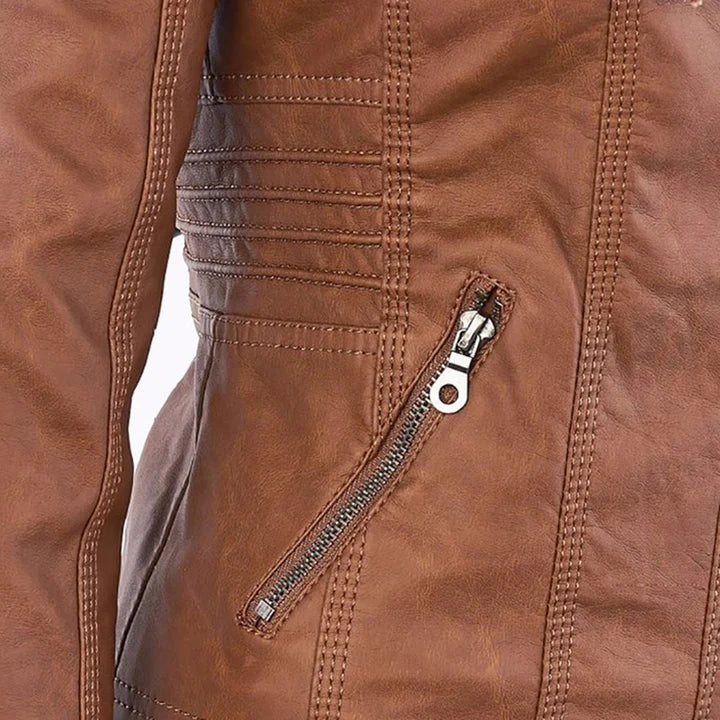 Flavia · Chaqueta Efecto Piel con Capucha