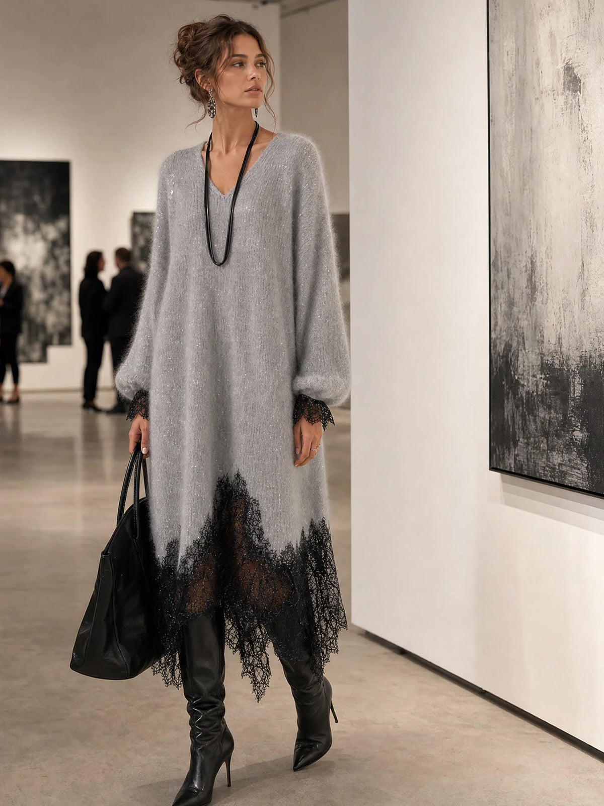 Vestido midi gris de punto con bajo de encaje